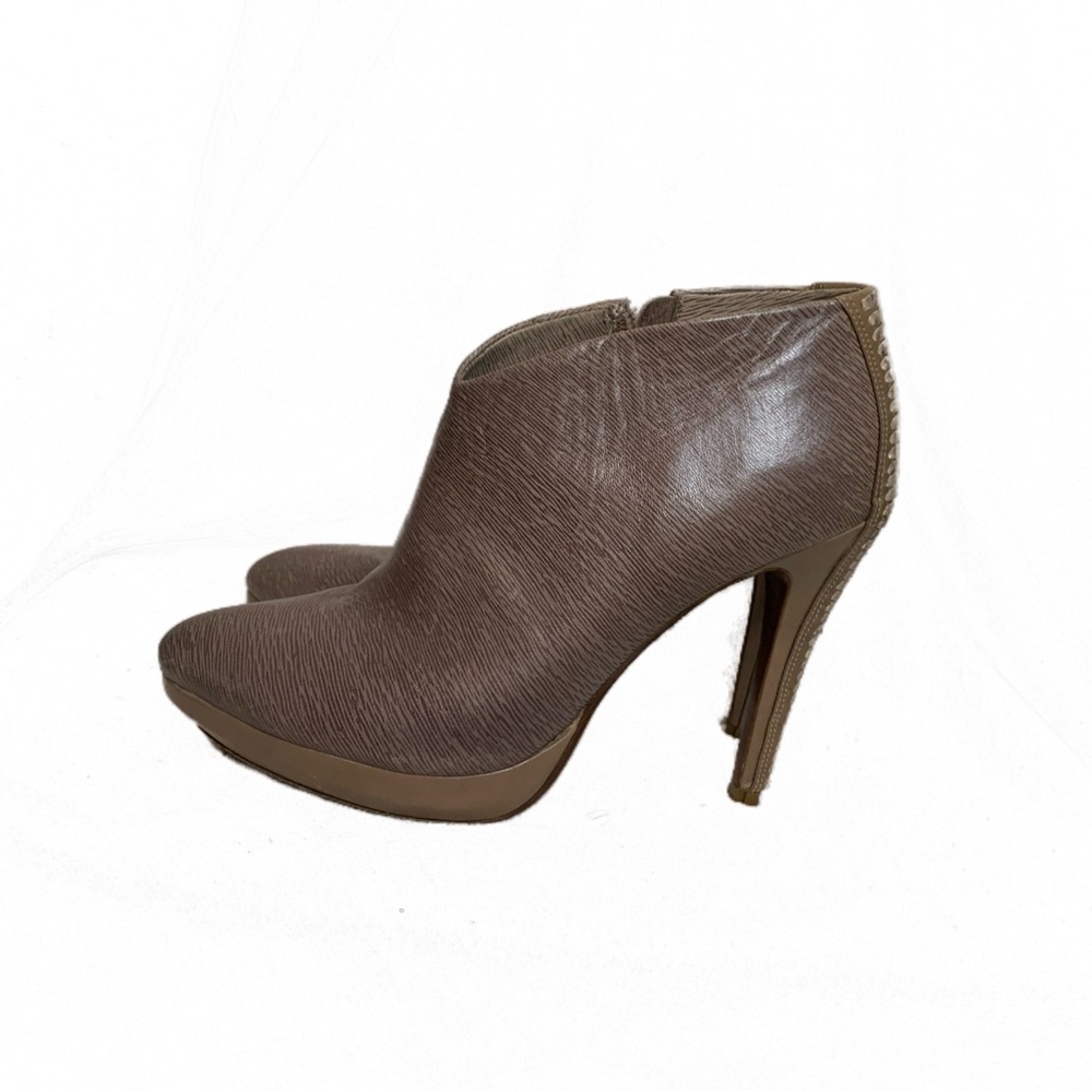 Alexandre Birman Fox Taupe Leather Stiletto Platform Ankle Bootie Sz 9.5